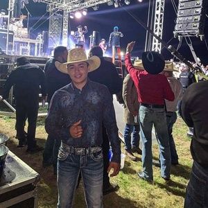 Meet your Posher, Luis